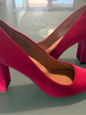 Banana Republic Fuchsia Suede Block Heel Pumps